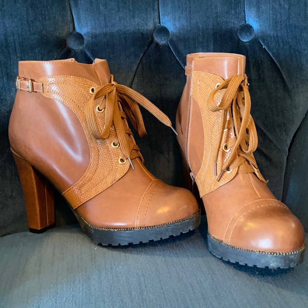 Brown Two Tone Boots
